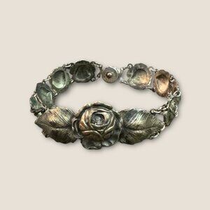Antique Vintage Rose Relief Bracelet Silver Tone 8" Closure Elegant Floral Desig